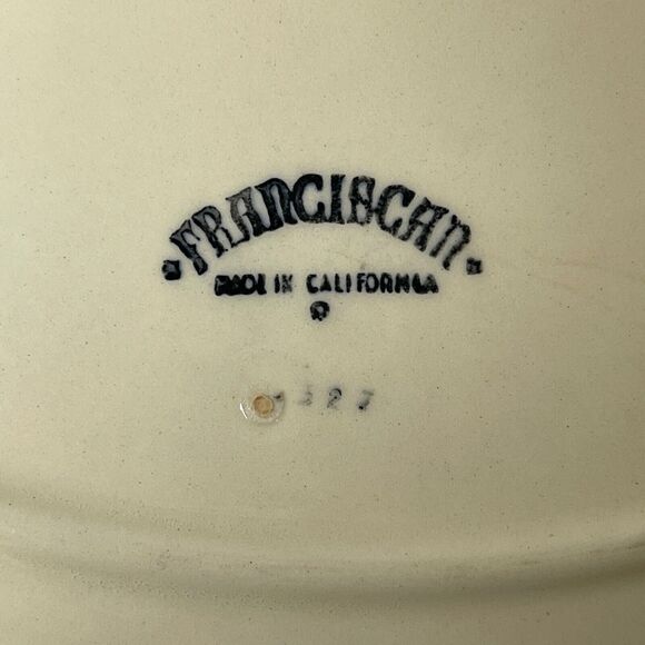 Vintage Franciscan Apple Gravy Boat w/ Attached Plate USA Dinnerware Ceramic - Picture 9 of 9